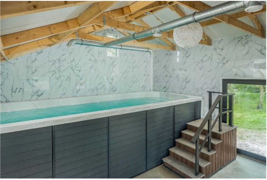 Any luxurious holiday home needs a jacuzzi